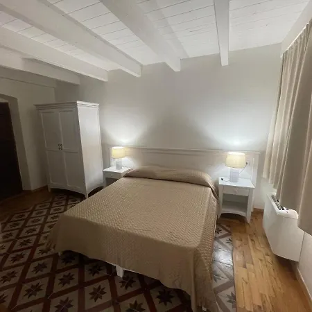 L'araucaria Le 3* Riola Sardo